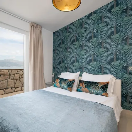 Mirjana - Exclusive Beachfront 6 Bedroom With Pool 빌라 *