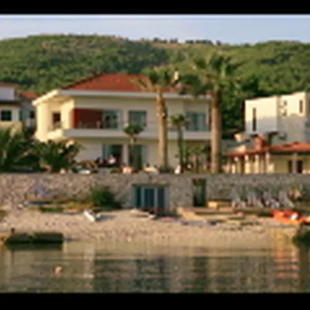 Mirjana - Exclusive Beachfront 6 Bedroom With Pool 빌라 *